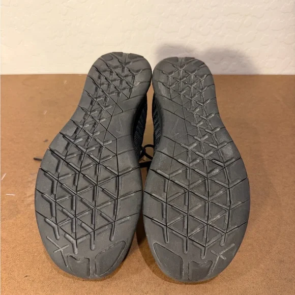 Nike Black Flyknit Shoes - Picture 6 of 6